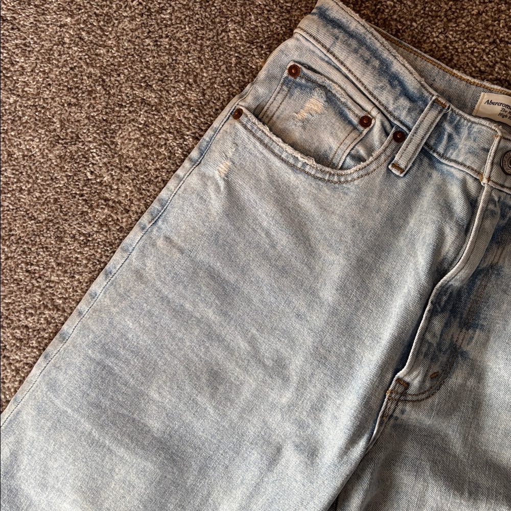 A&F Jeans - Picture 5 of 7